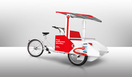 Triciclo Pubblicitario Cargo Bike in uso da Vodafone come Triciclo promozionale\\n\\n30/11/2016 22.19